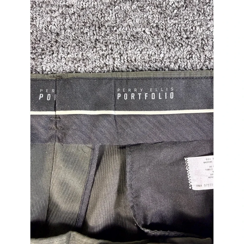 Perry Ellis Portfolio Crop Pants Men 40x29 Gray Pleated Front Classic Cuffed Hem